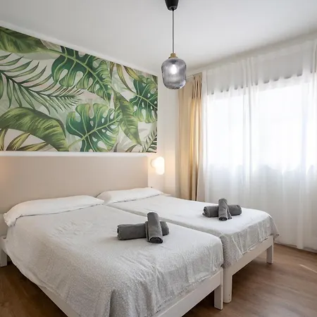 In Cristianos By The דירה לוס כריסטיאנוס